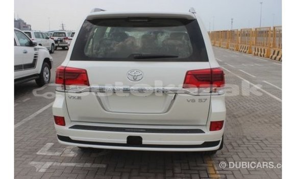Buy Import Toyota Land Cruiser White Car in Import - Dubai in Akmecet Buy Import Toyota Land Cruiser White Car in Import - Dubai in Akmecet