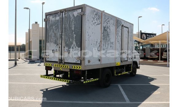 Buy Import Isuzu Rodeo White Car in Import - Dubai in Akmecet