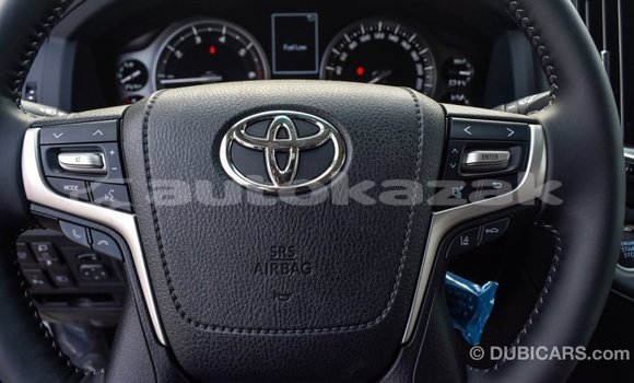 Buy Import Toyota Land Cruiser White Car in Import - Dubai in Akmecet Buy Import Toyota Land Cruiser White Car in Import - Dubai in Akmecet