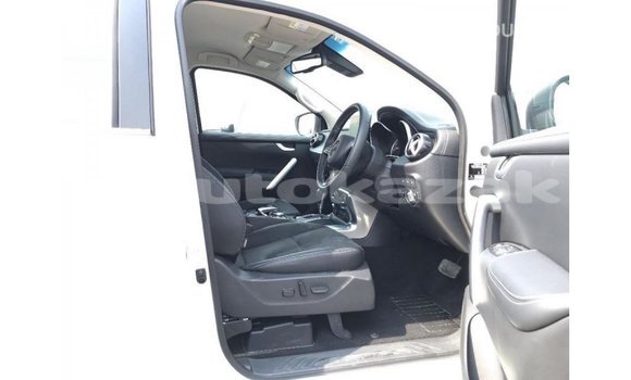 Buy Import Mercedes-Benz 250 White Car in Import - Dubai in Akmecet Buy Import Mercedes-Benz 250 White Car in Import - Dubai in Akmecet