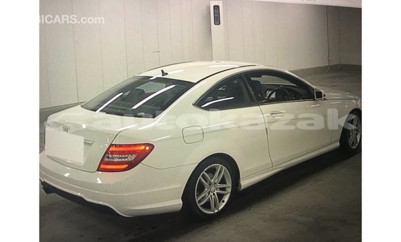 Buy Import Mercedes-Benz 190 White Car in Import - Dubai in Akmecet Buy Import Mercedes-Benz 190 White Car in Import - Dubai in Akmecet