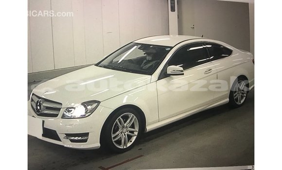 Buy Import Mercedes-Benz 190 White Car in Import - Dubai in Akmecet Buy Import Mercedes-Benz 190 White Car in Import - Dubai in Akmecet