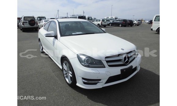 Buy Import Mercedes-Benz 190 White Car in Import - Dubai in Akmecet Buy Import Mercedes-Benz 190 White Car in Import - Dubai in Akmecet