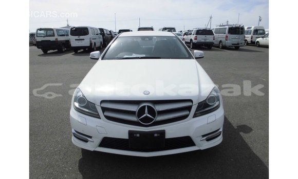 Buy Import Mercedes-Benz 190 White Car in Import - Dubai in Akmecet Buy Import Mercedes-Benz 190 White Car in Import - Dubai in Akmecet