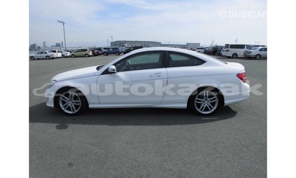 Buy Import Mercedes-Benz 190 White Car in Import - Dubai in Akmecet Buy Import Mercedes-Benz 190 White Car in Import - Dubai in Akmecet