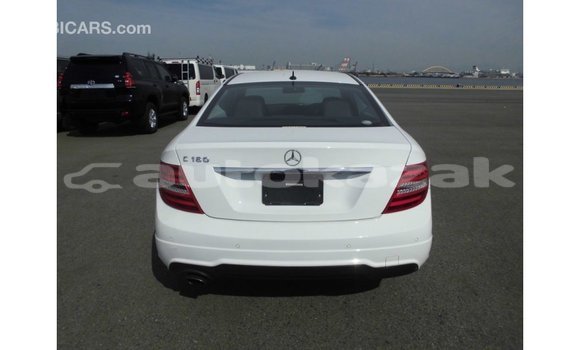 Buy Import Mercedes-Benz 190 White Car in Import - Dubai in Akmecet Buy Import Mercedes-Benz 190 White Car in Import - Dubai in Akmecet