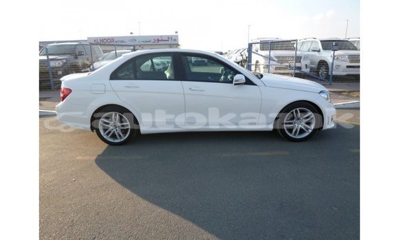 Buy Import Mercedes-Benz 200 White Car in Import - Dubai in Akmecet Buy Import Mercedes-Benz 200 White Car in Import - Dubai in Akmecet
