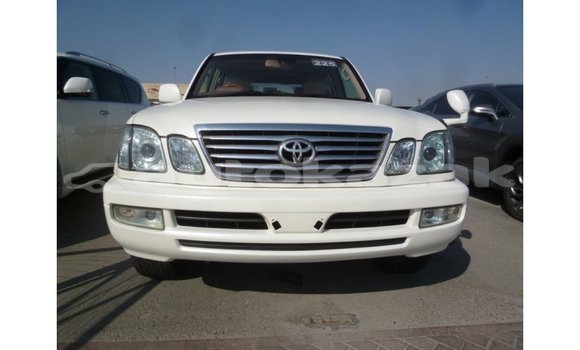 Buy Import Toyota Land Cruiser White Car in Import - Dubai in Akmecet Buy Import Toyota Land Cruiser White Car in Import - Dubai in Akmecet