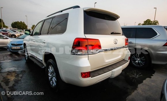 Buy Import Toyota Land Cruiser White Car in Import - Dubai in Akmecet Buy Import Toyota Land Cruiser White Car in Import - Dubai in Akmecet