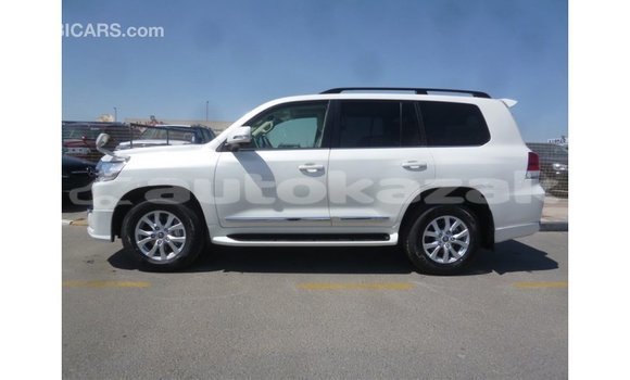 Buy Import Toyota Land Cruiser White Car in Import - Dubai in Akmecet Buy Import Toyota Land Cruiser White Car in Import - Dubai in Akmecet