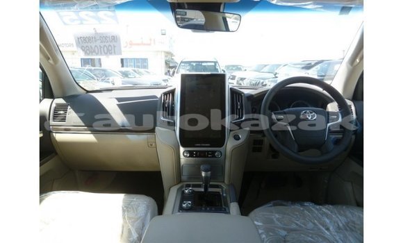 Buy Import Toyota Land Cruiser White Car in Import - Dubai in Akmecet Buy Import Toyota Land Cruiser White Car in Import - Dubai in Akmecet