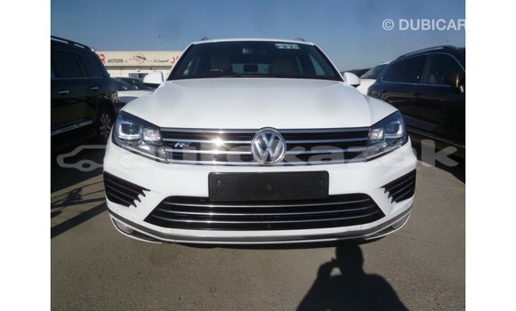 Buy Import Volkswagen Touareg White Car in Import - Dubai in Akmecet Buy Import Volkswagen Touareg White Car in Import - Dubai in Akmecet