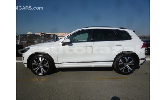 Buy Import Volkswagen Touareg White Car in Import - Dubai in Akmecet Buy Import Volkswagen Touareg White Car in Import - Dubai in Akmecet