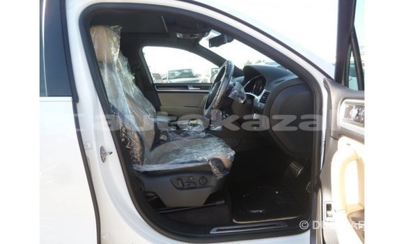 Buy Import Volkswagen Touareg White Car in Import - Dubai in Akmecet Buy Import Volkswagen Touareg White Car in Import - Dubai in Akmecet