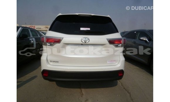 Buy Import Toyota Kluger White Car in Import - Dubai in Akmecet Buy Import Toyota Kluger White Car in Import - Dubai in Akmecet