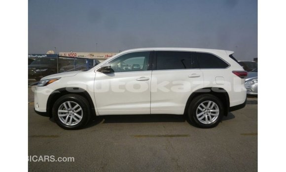 Buy Import Toyota Kluger White Car in Import - Dubai in Akmecet Buy Import Toyota Kluger White Car in Import - Dubai in Akmecet