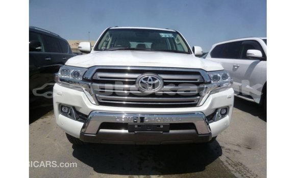 Buy Import Toyota Land Cruiser White Car in Import - Dubai in Akmecet Buy Import Toyota Land Cruiser White Car in Import - Dubai in Akmecet