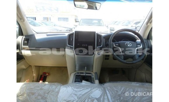 Buy Import Toyota Land Cruiser White Car in Import - Dubai in Akmecet Buy Import Toyota Land Cruiser White Car in Import - Dubai in Akmecet