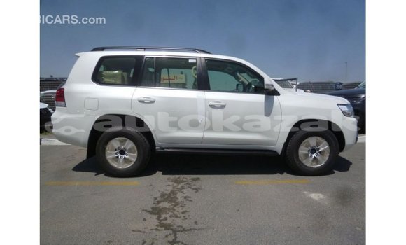 Buy Import Toyota Land Cruiser White Car in Import - Dubai in Akmecet Buy Import Toyota Land Cruiser White Car in Import - Dubai in Akmecet