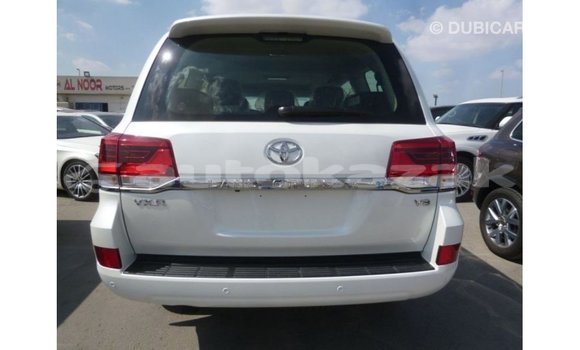 Buy Import Toyota Land Cruiser White Car in Import - Dubai in Akmecet Buy Import Toyota Land Cruiser White Car in Import - Dubai in Akmecet