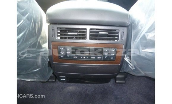 Buy Import Toyota Land Cruiser White Car in Import - Dubai in Akmecet Buy Import Toyota Land Cruiser White Car in Import - Dubai in Akmecet