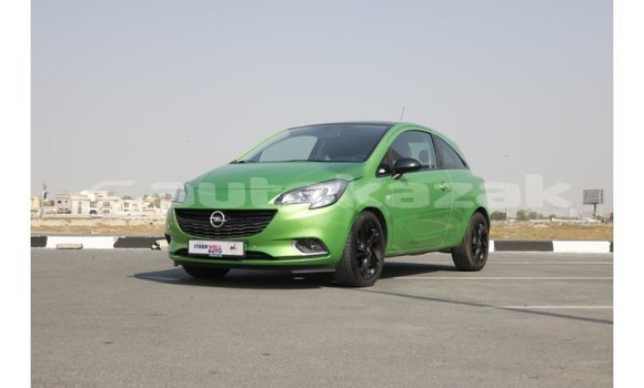 Buy Import Opel Corsa Green Car in Import - Dubai in Akmecet