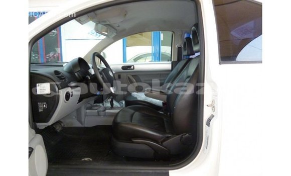 Buy Import Volkswagen Beetle White Car in Import - Dubai in Akmecet Buy Import Volkswagen Beetle White Car in Import - Dubai in Akmecet