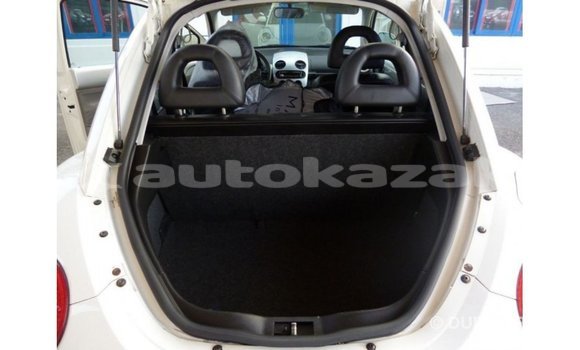 Buy Import Volkswagen Beetle White Car in Import - Dubai in Akmecet Buy Import Volkswagen Beetle White Car in Import - Dubai in Akmecet