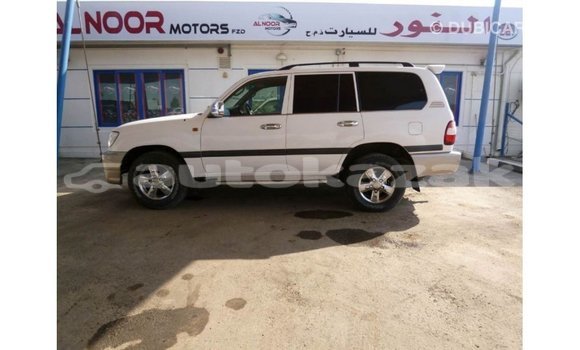 Buy Import Toyota Land Cruiser White Car in Import - Dubai in Akmecet Buy Import Toyota Land Cruiser White Car in Import - Dubai in Akmecet