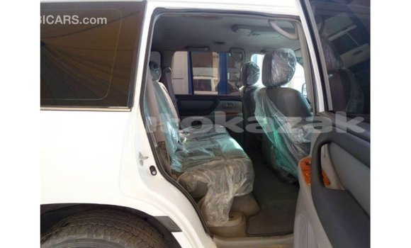 Buy Import Toyota Land Cruiser White Car in Import - Dubai in Akmecet Buy Import Toyota Land Cruiser White Car in Import - Dubai in Akmecet