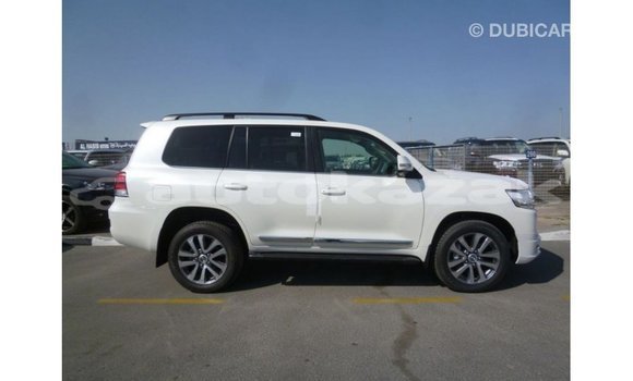 Buy Import Toyota Land Cruiser White Car in Import - Dubai in Akmecet Buy Import Toyota Land Cruiser White Car in Import - Dubai in Akmecet