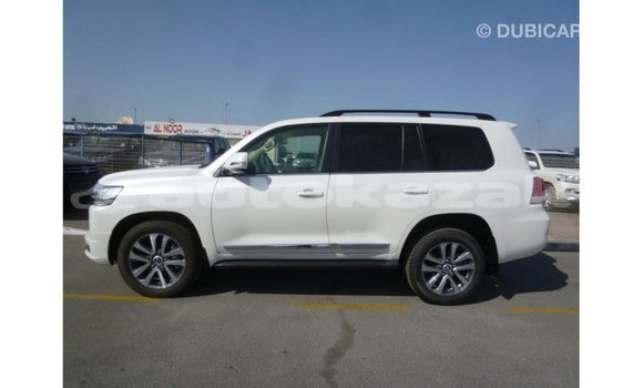 Buy Import Toyota Land Cruiser White Car in Import - Dubai in Akmecet Buy Import Toyota Land Cruiser White Car in Import - Dubai in Akmecet