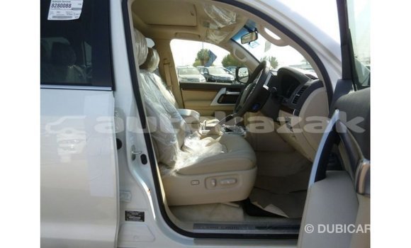 Buy Import Toyota Land Cruiser White Car in Import - Dubai in Akmecet Buy Import Toyota Land Cruiser White Car in Import - Dubai in Akmecet