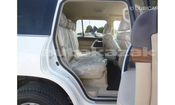 Buy Import Toyota Land Cruiser White Car in Import - Dubai in Akmecet Buy Import Toyota Land Cruiser White Car in Import - Dubai in Akmecet