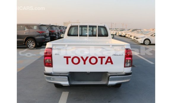 Buy Import Toyota Hilux White Car in Import - Dubai in Akmecet Buy Import Toyota Hilux White Car in Import - Dubai in Akmecet