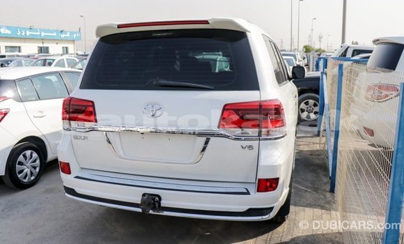 Buy Import Toyota Land Cruiser White Car in Import - Dubai in Akmecet Buy Import Toyota Land Cruiser White Car in Import - Dubai in Akmecet