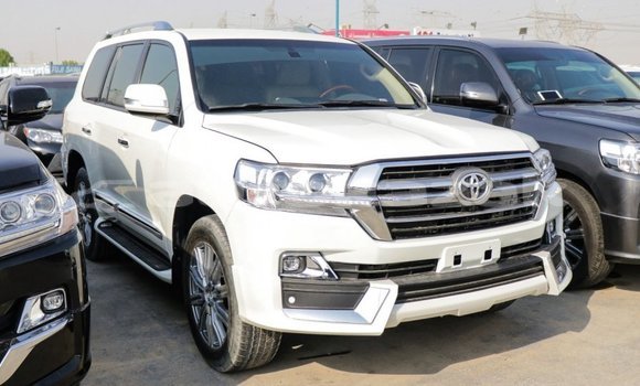 Buy Import Toyota Land Cruiser White Car in Import - Dubai in Akmecet Buy Import Toyota Land Cruiser White Car in Import - Dubai in Akmecet