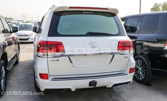 Buy Import Toyota Land Cruiser White Car in Import - Dubai in Akmecet Buy Import Toyota Land Cruiser White Car in Import - Dubai in Akmecet