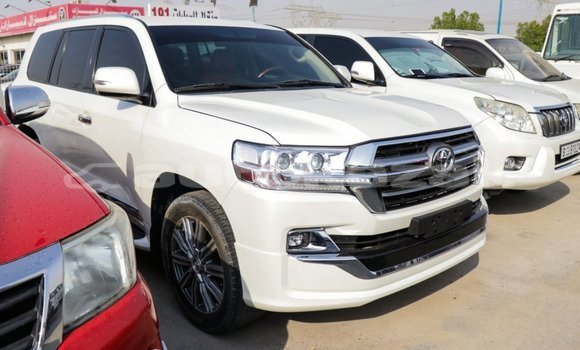 Buy Import Toyota Land Cruiser White Car in Import - Dubai in Akmecet Buy Import Toyota Land Cruiser White Car in Import - Dubai in Akmecet