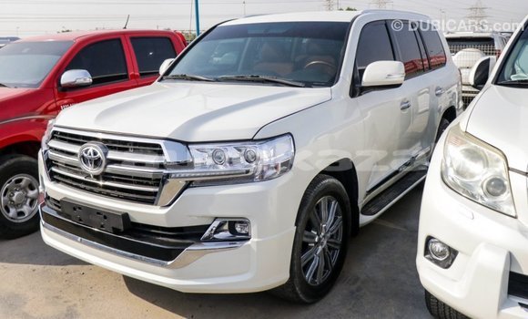 Buy Import Toyota Land Cruiser White Car in Import - Dubai in Akmecet Buy Import Toyota Land Cruiser White Car in Import - Dubai in Akmecet