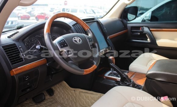 Buy Import Toyota Land Cruiser White Car in Import - Dubai in Akmecet Buy Import Toyota Land Cruiser White Car in Import - Dubai in Akmecet