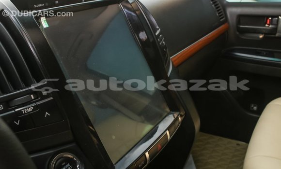 Buy Import Toyota Land Cruiser White Car in Import - Dubai in Akmecet Buy Import Toyota Land Cruiser White Car in Import - Dubai in Akmecet
