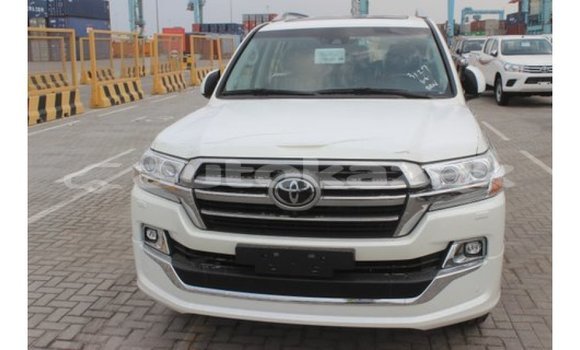 Buy Import Toyota Land Cruiser White Car in Import - Dubai in Akmecet Buy Import Toyota Land Cruiser White Car in Import - Dubai in Akmecet