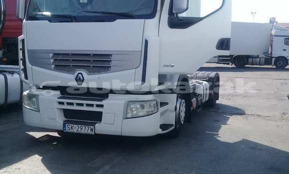 Buy Import Renault Trafic White Truck in Aktau in Karagandi