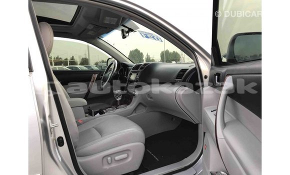 Buy Import Toyota Highlander Other Car in Import - Dubai in Akmecet Buy Import Toyota Highlander Other Car in Import - Dubai in Akmecet