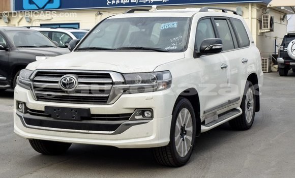 Buy Import Toyota Land Cruiser White Car in Import - Dubai in Akmecet Buy Import Toyota Land Cruiser White Car in Import - Dubai in Akmecet