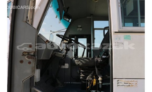 Buy Import TATA Xenon White Car in Import - Dubai in Akmecet