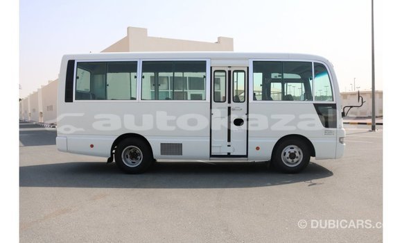 Buy Import Nissan 350Z White Car in Import - Dubai in Akmecet