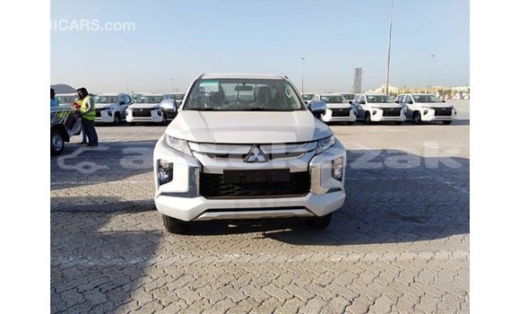 Buy Import Mitsubishi L200 White Car in Import - Dubai in Akmecet Buy Import Mitsubishi L200 White Car in Import - Dubai in Akmecet