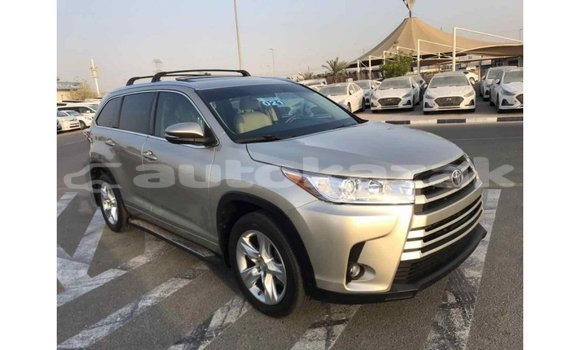 Buy Import Toyota Highlander Beige Car in Import - Dubai in Akmecet Buy Import Toyota Highlander Beige Car in Import - Dubai in Akmecet